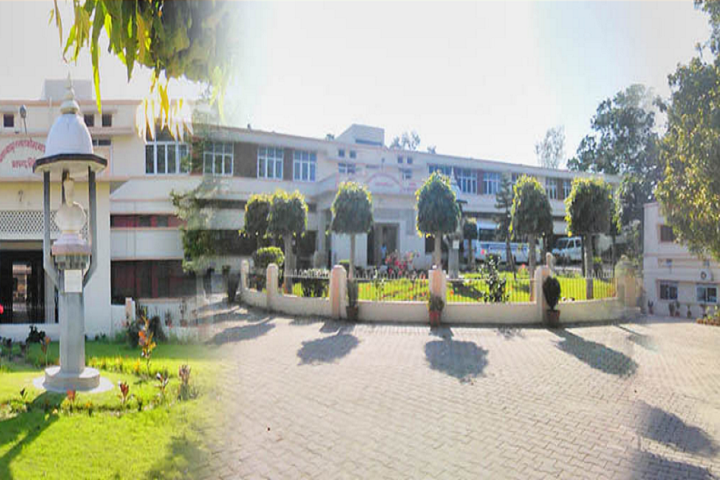 https://cache.careers360.mobi/media/colleges/social-media/media-gallery/10634/2019/2/21/Campus View of Pratap Bahadur Post Graduate College Pratapgarh_Campus-View.jpg